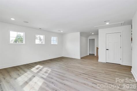 127 Hazelton Loop Mooresville NC 28117