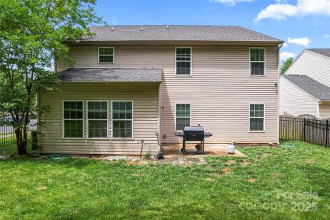 16615 Crimson Sargent Drive Charlotte NC 28213