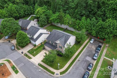 16615 Crimson Sargent Drive Charlotte NC 28213