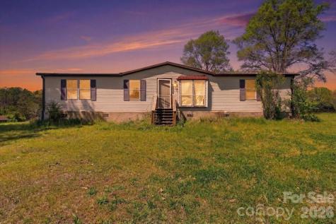 2976 / 2980 Propst Road Clover SC 29710