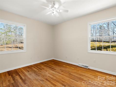 76 Maple Springs Road Asheville NC 28805