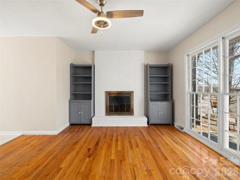 76 Maple Springs Road Asheville NC 28805