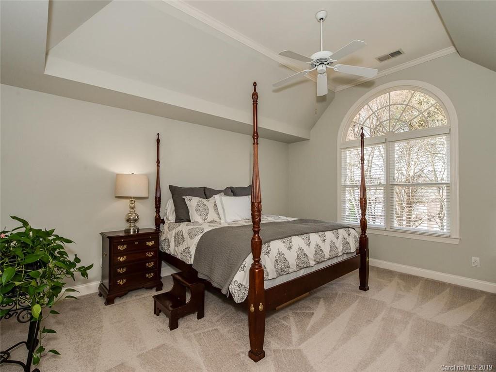 8622 Briar Oak Court Charlotte NC 28226