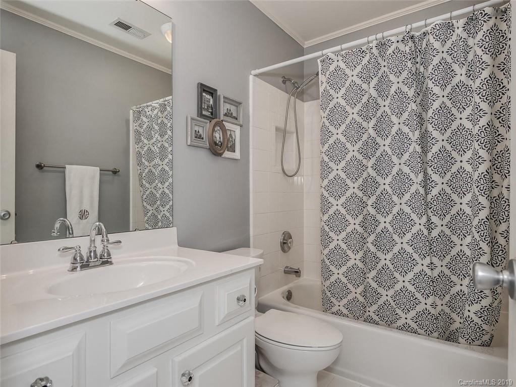 8622 Briar Oak Court Charlotte NC 28226