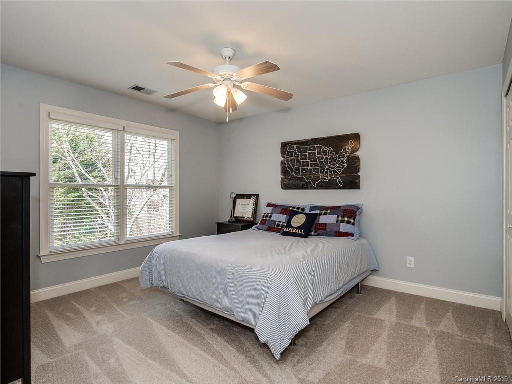 8622 Briar Oak Court Charlotte NC 28226