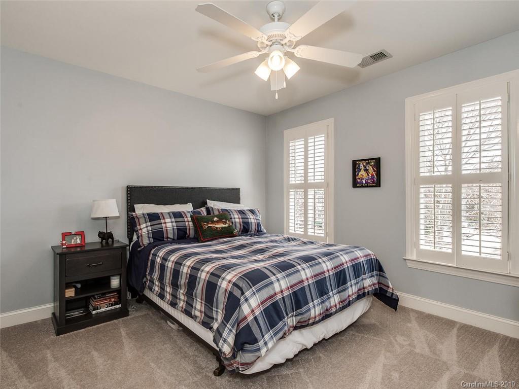 8622 Briar Oak Court Charlotte NC 28226