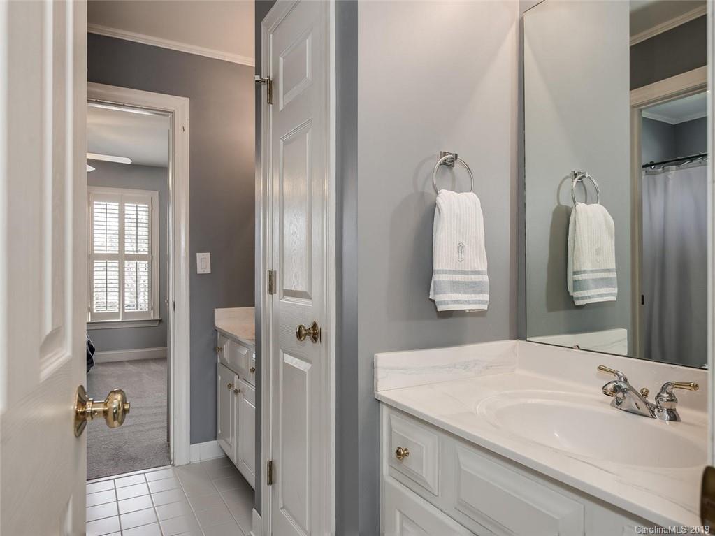 8622 Briar Oak Court Charlotte NC 28226