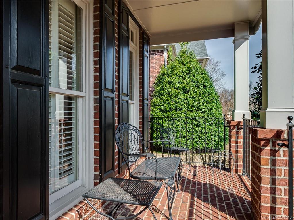8622 Briar Oak Court Charlotte NC 28226