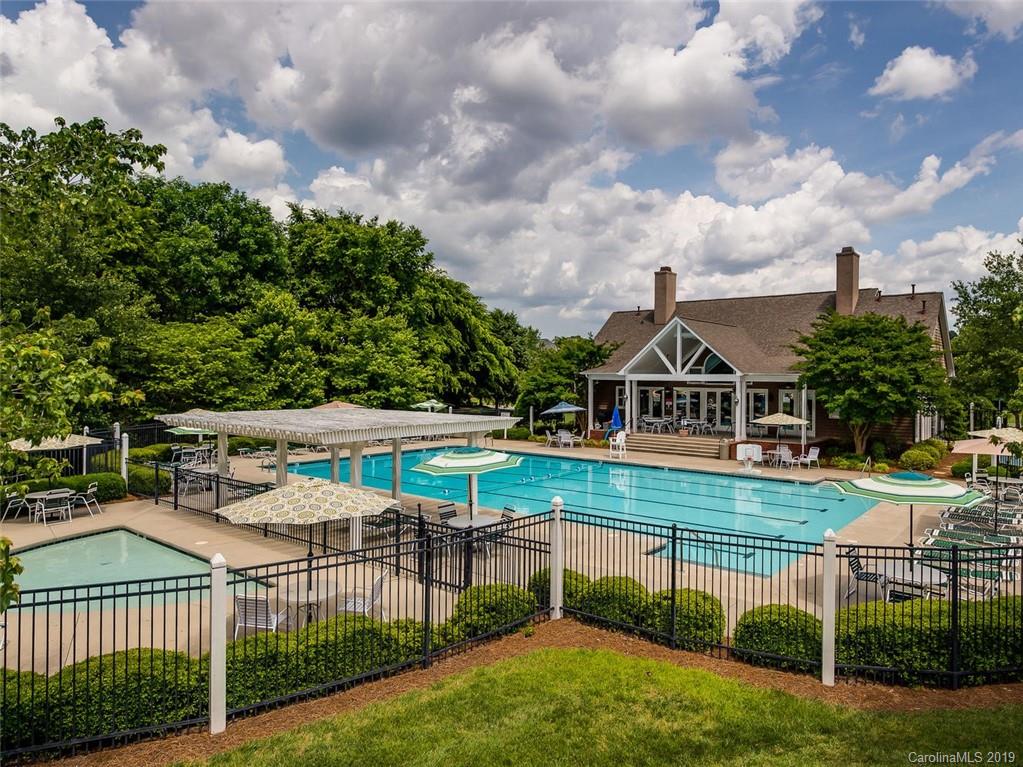 8622 Briar Oak Court Charlotte NC 28226