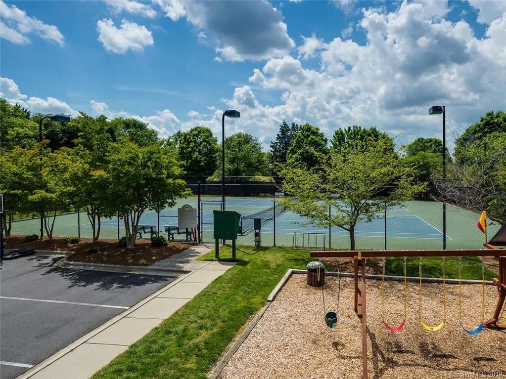 8622 Briar Oak Court Charlotte NC 28226