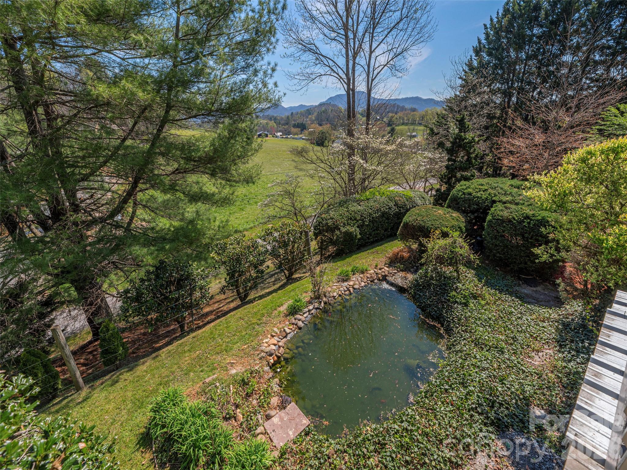 55 Round Top Road Waynesville NC 28785
