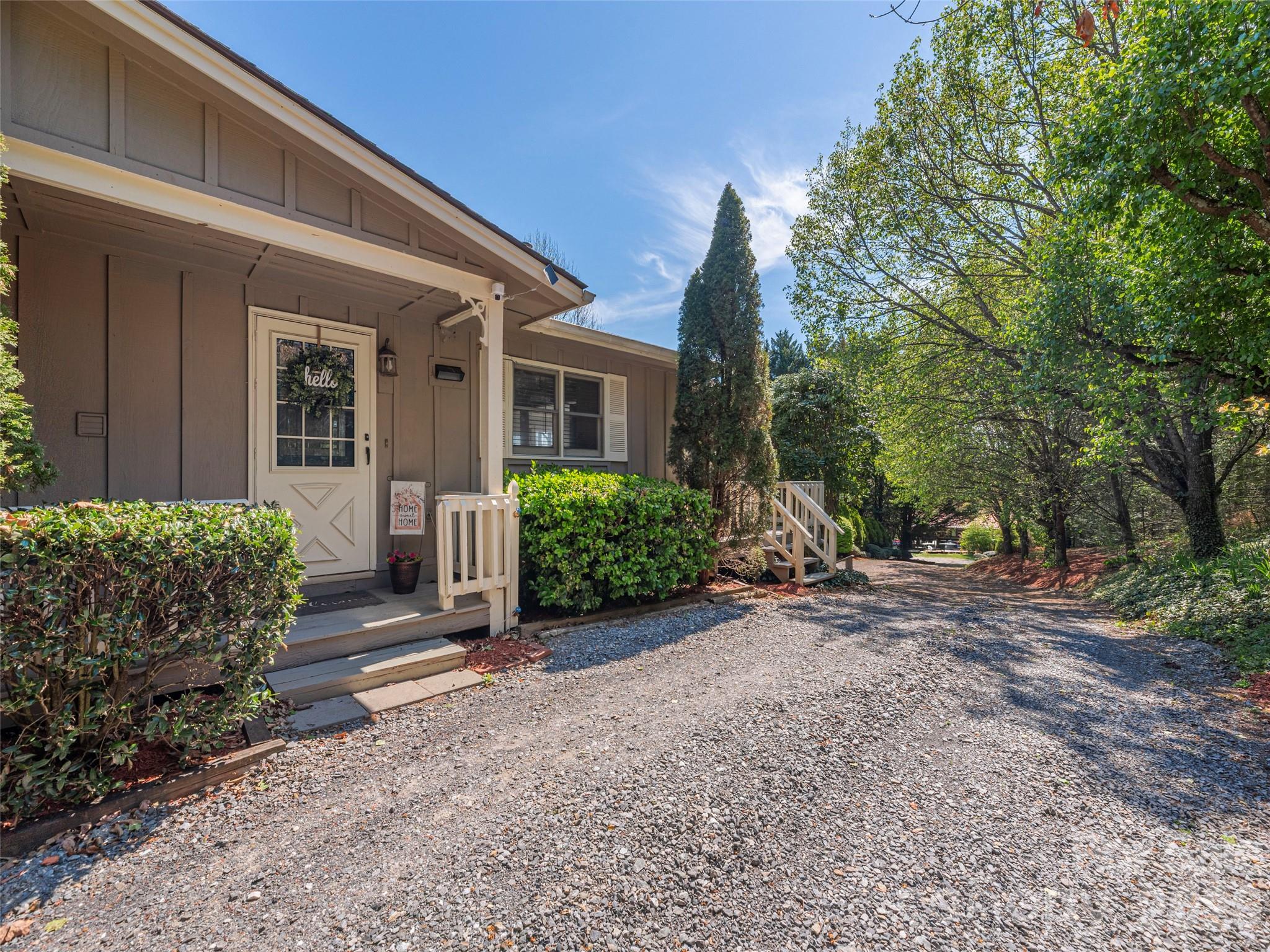 55 Round Top Road Waynesville NC 28785