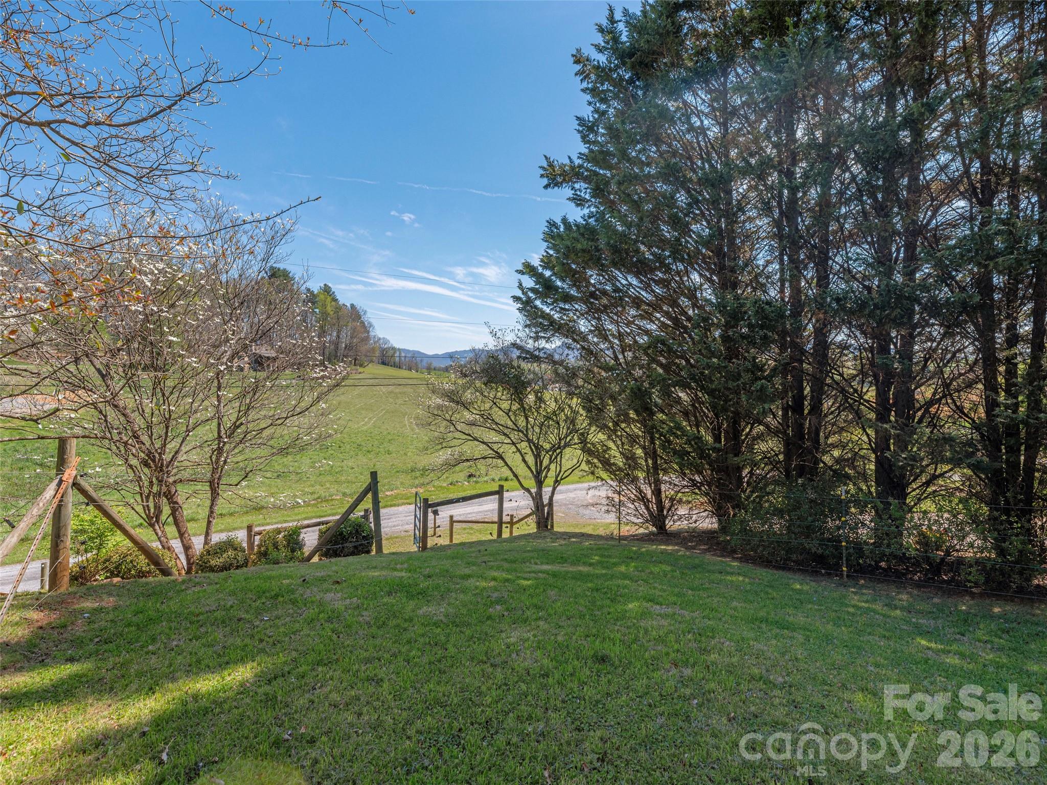 55 Round Top Road Waynesville NC 28785