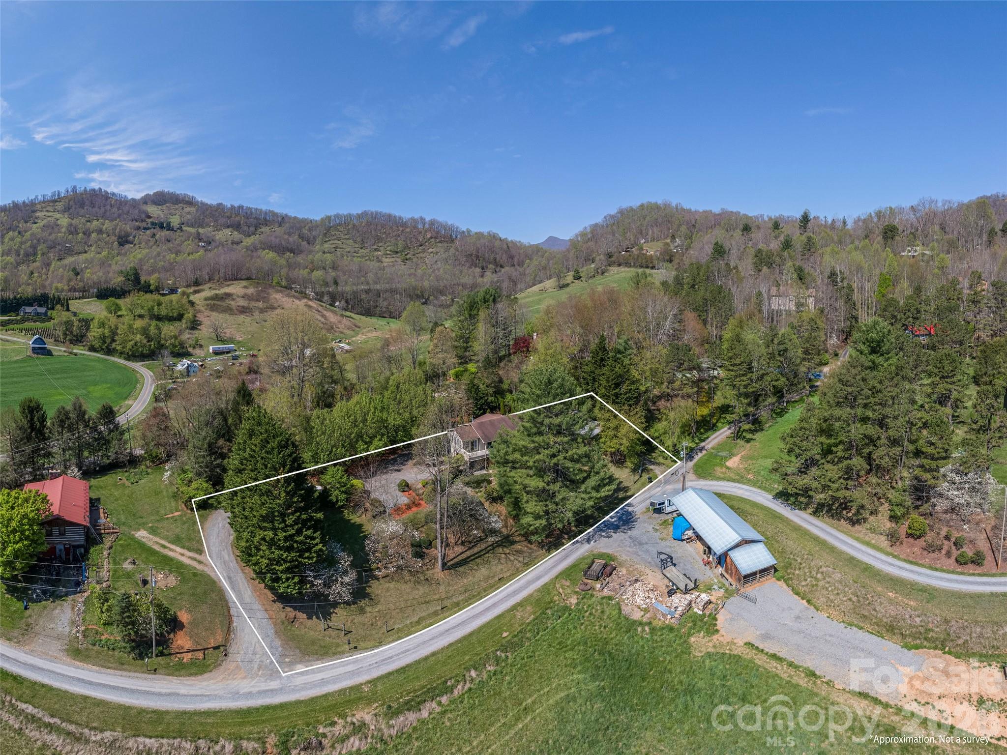 55 Round Top Road Waynesville NC 28785