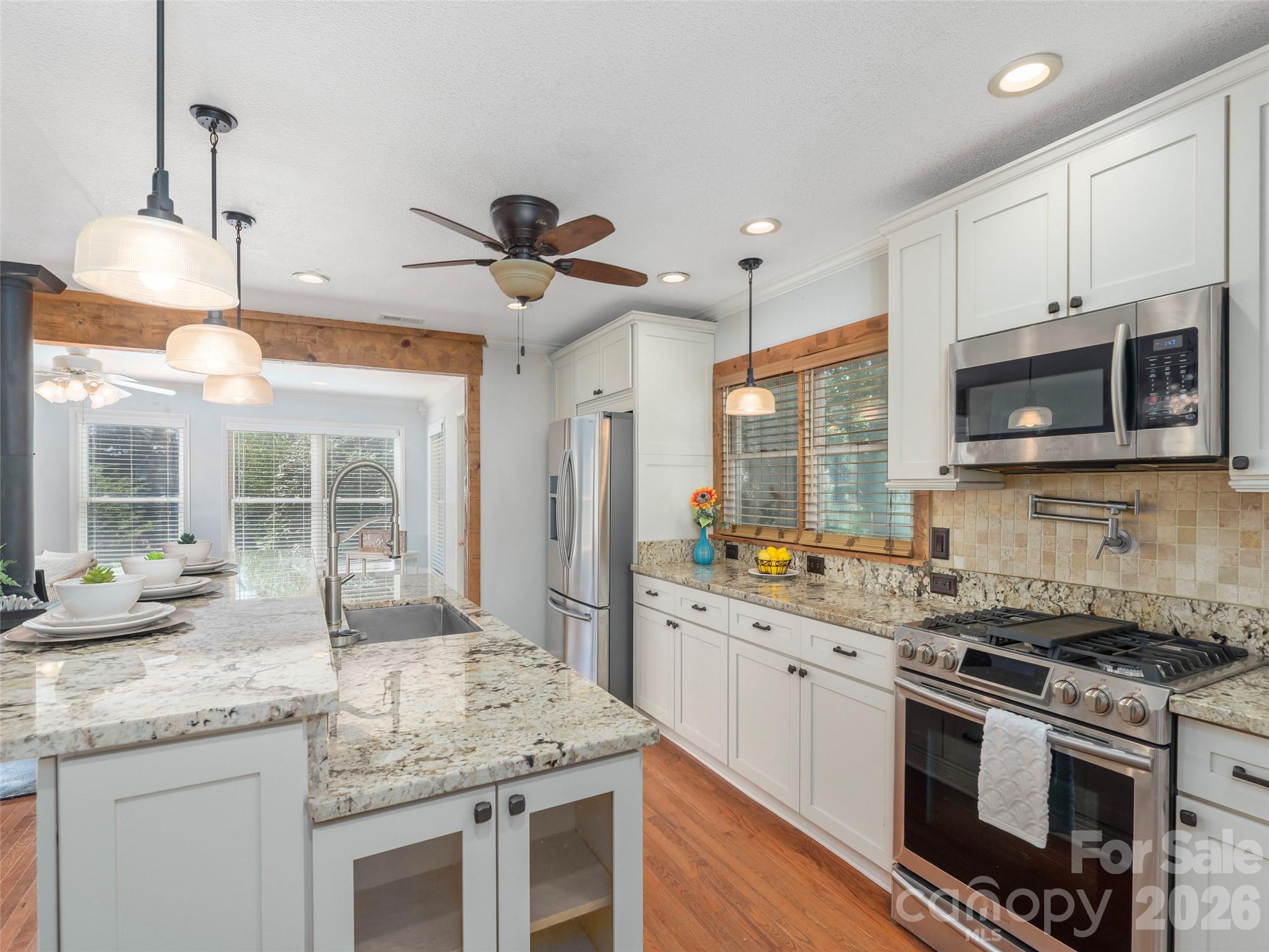 55 Round Top Road Waynesville NC 28785
