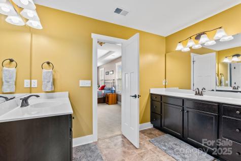 21 Henbit Way Arden NC 28704