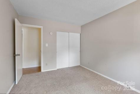 65 Knoll Ridge Drive Asheville NC 28804