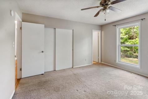 65 Knoll Ridge Drive Asheville NC 28804