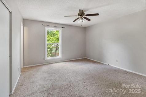 65 Knoll Ridge Drive Asheville NC 28804