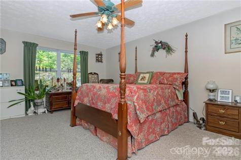 612 Old Home Place Road Tuckasegee NC 28783