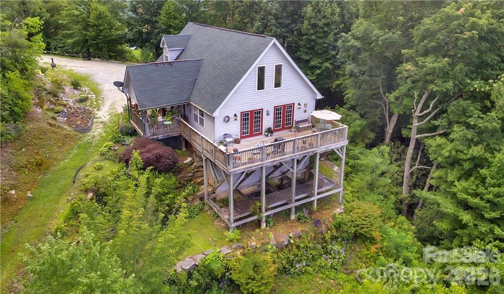 612 Old Home Place Road Tuckasegee NC 28783