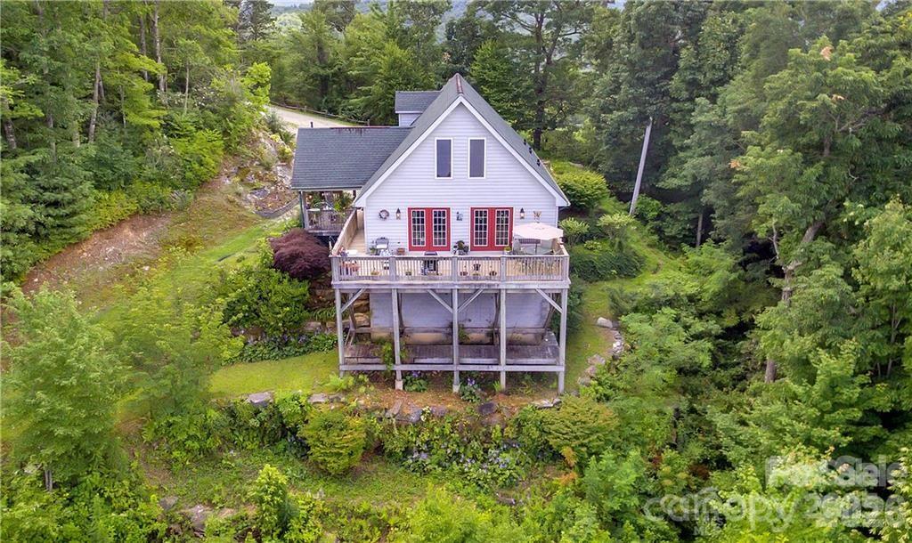 612 Old Home Place Road Tuckasegee NC 28783