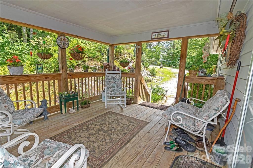 612 Old Home Place Road Tuckasegee NC 28783