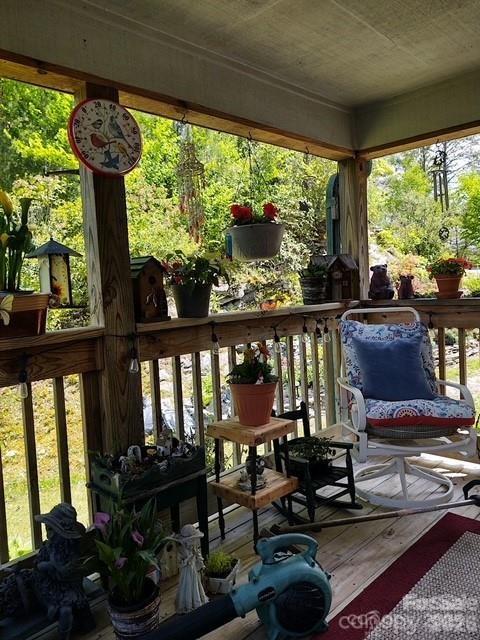 612 Old Home Place Road Tuckasegee NC 28783