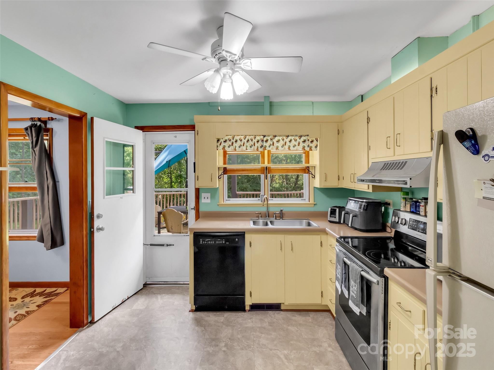 565 Crabtree Mountain Road Canton NC 28716