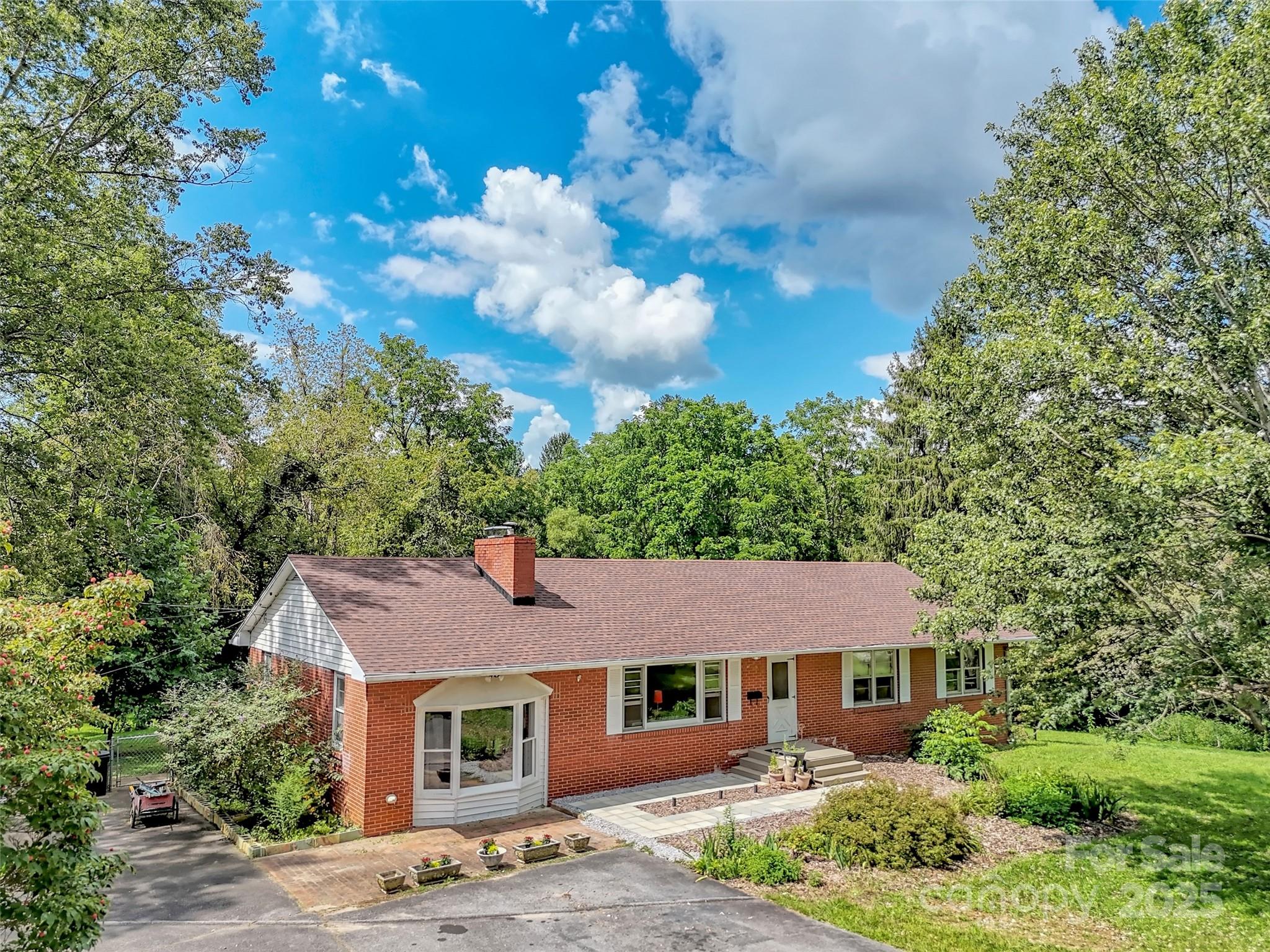 565 Crabtree Mountain Road Canton NC 28716