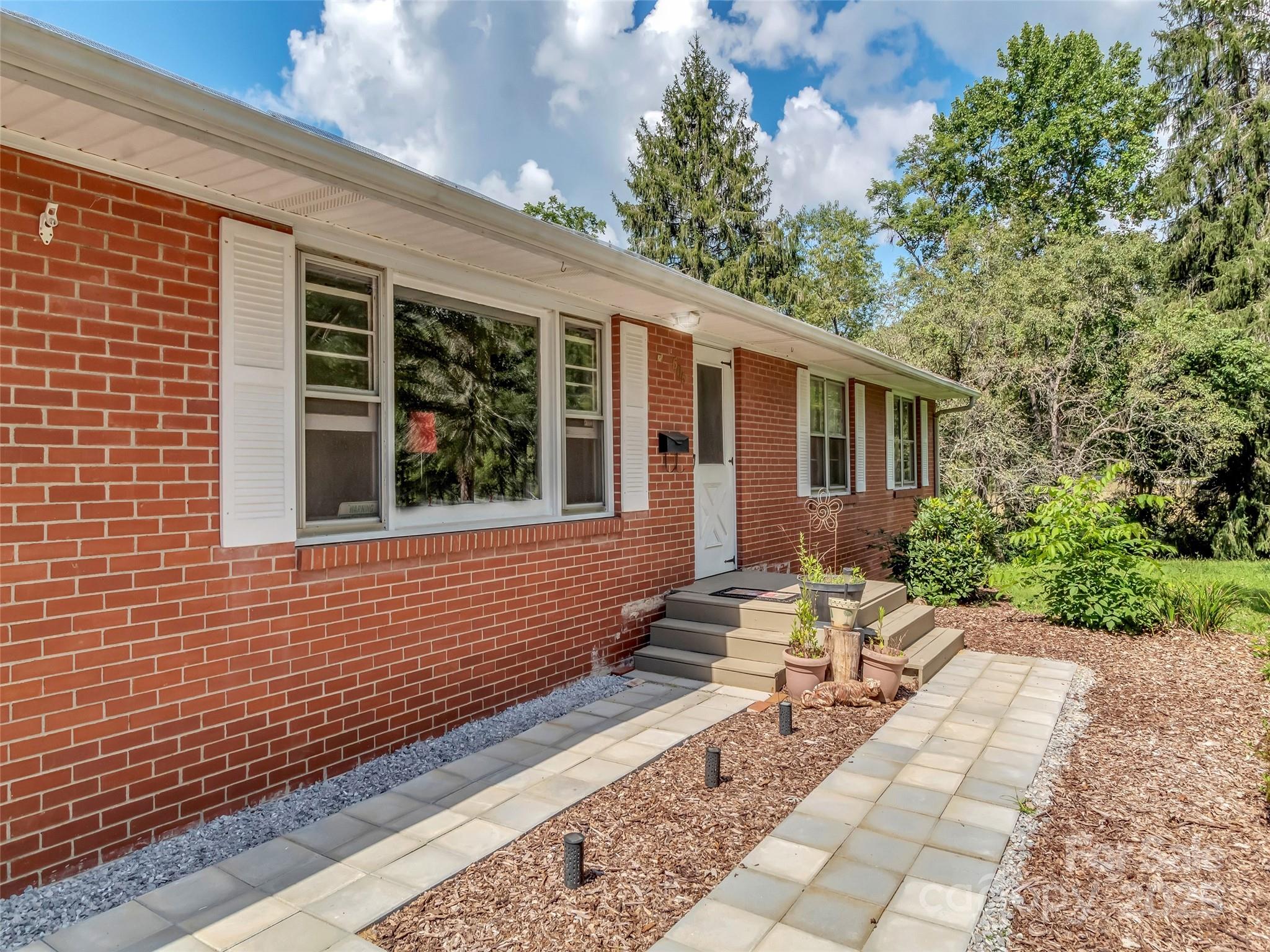 565 Crabtree Mountain Road Canton NC 28716