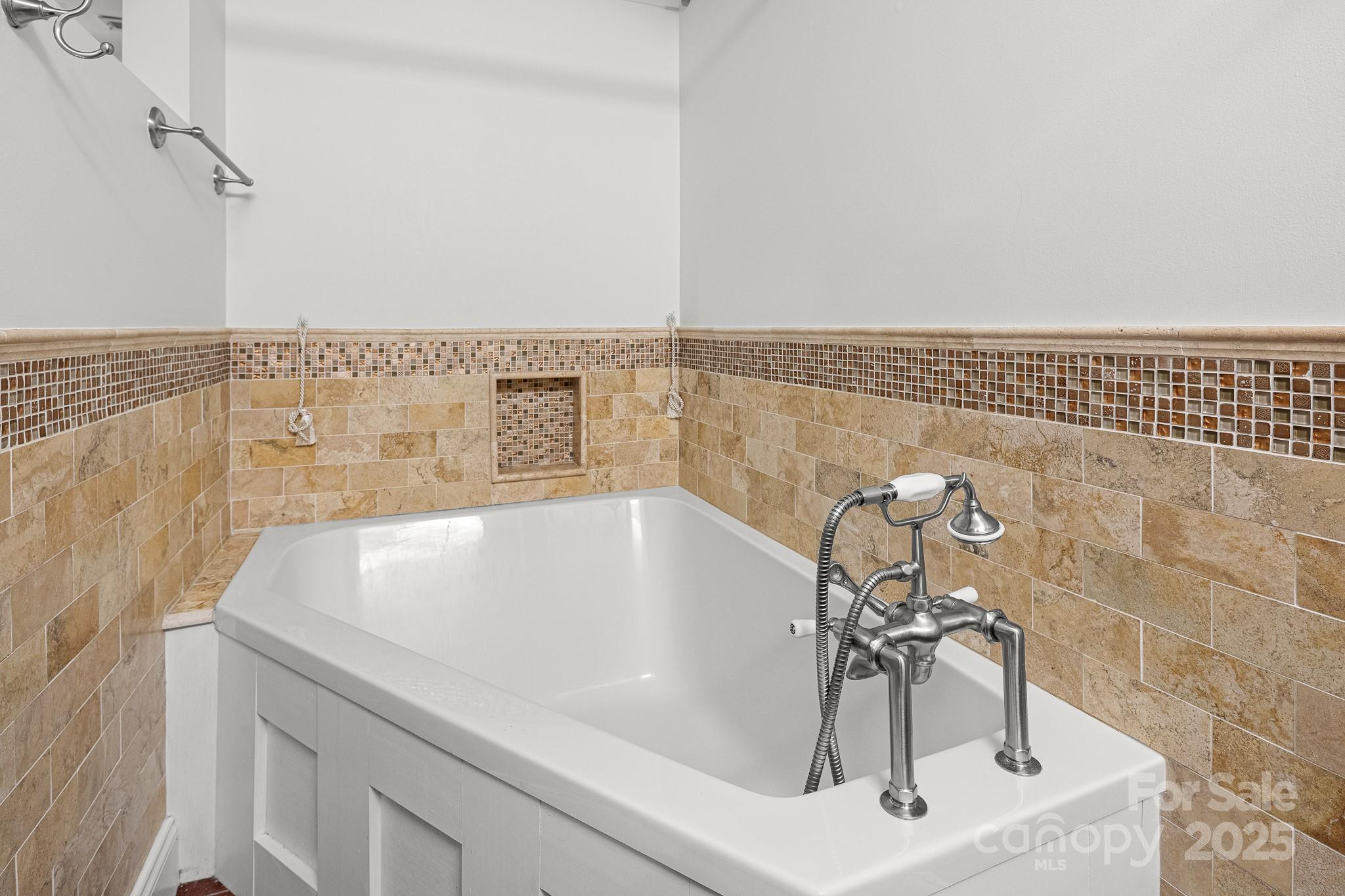 23 Shelby Drive Asheville NC 28803