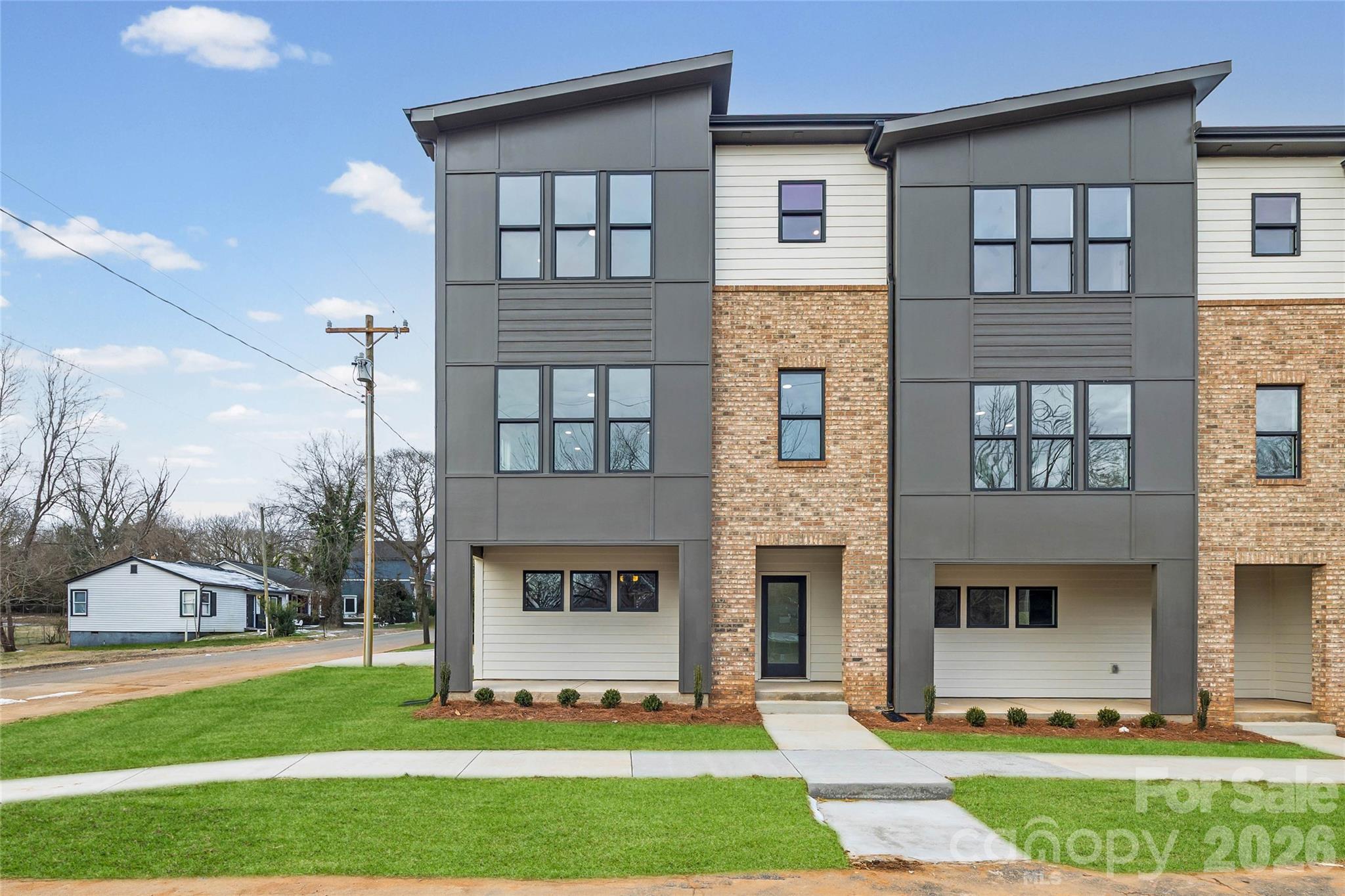 401 N Lee Street Mount Holly NC 28120
