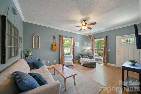 33 Wilmington Street Asheville NC 28806