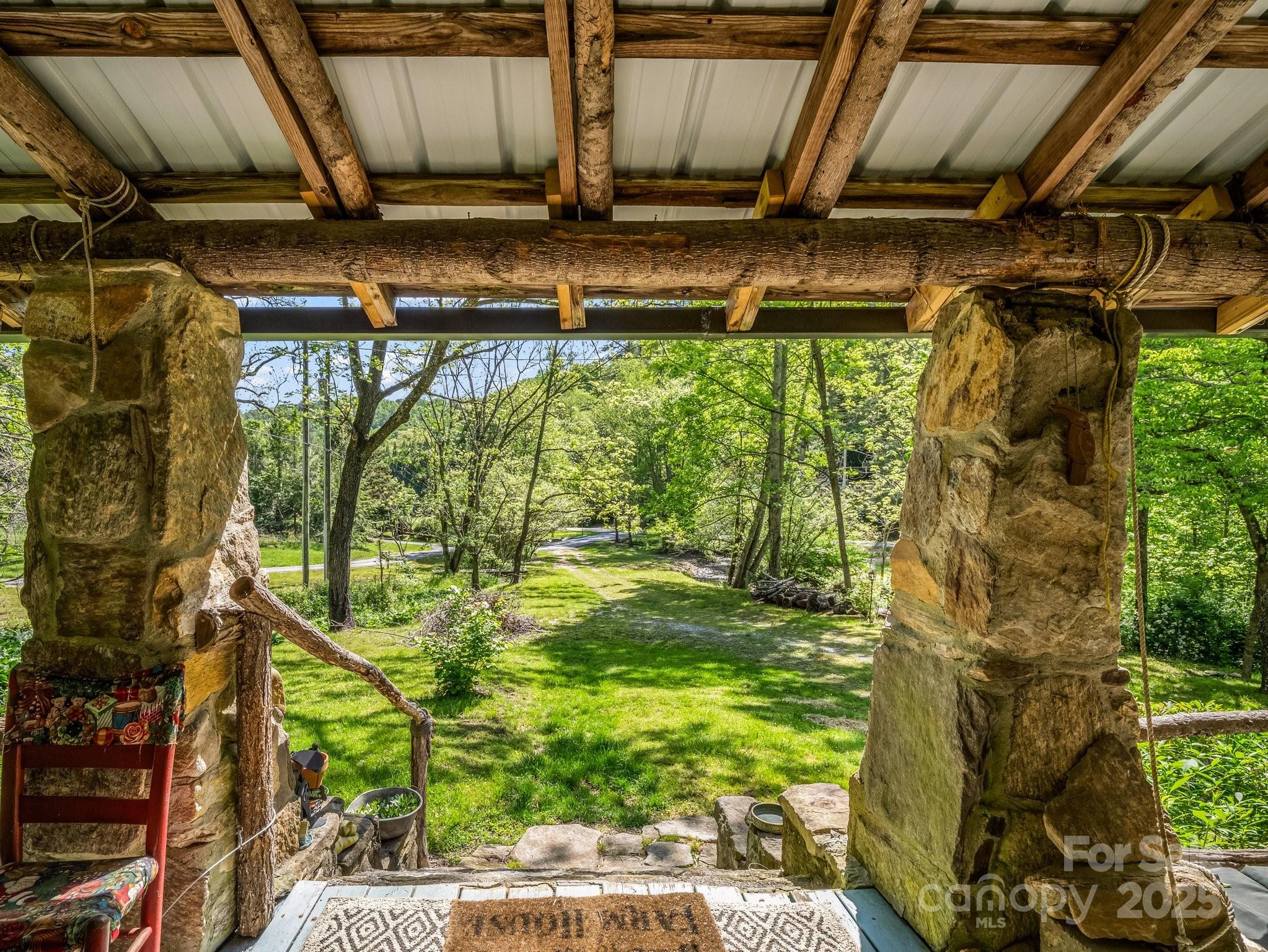 51 Moffitt Road Horse Shoe NC 28742