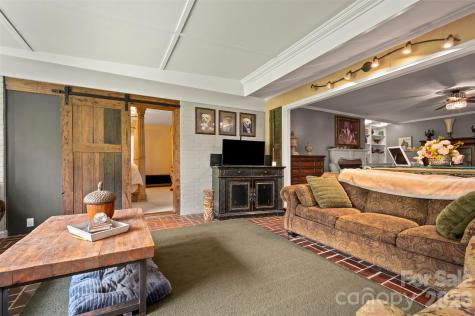 64 Persimmon Hill Drive Columbus NC 28722