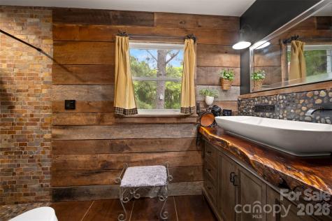 64 Persimmon Hill Drive Columbus NC 28722