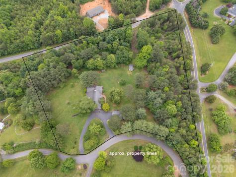 64 Persimmon Hill Drive Columbus NC 28722