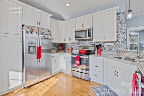 2 Wood Path Lane Arden NC 28704