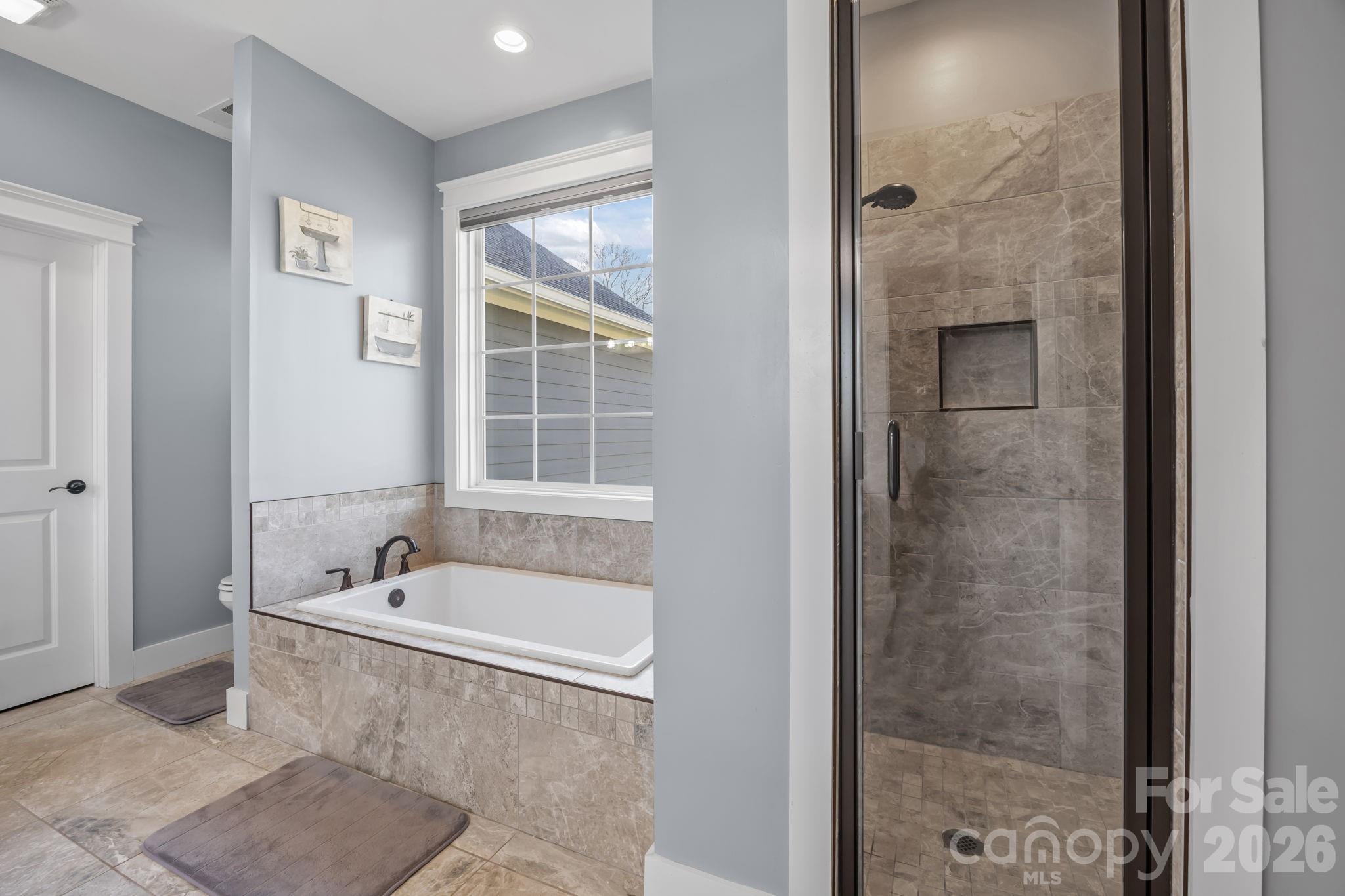 2 Wood Path Lane Arden NC 28704