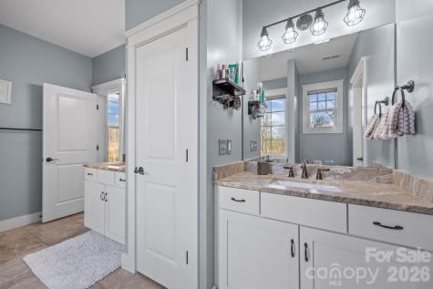 2 Wood Path Lane Arden NC 28704