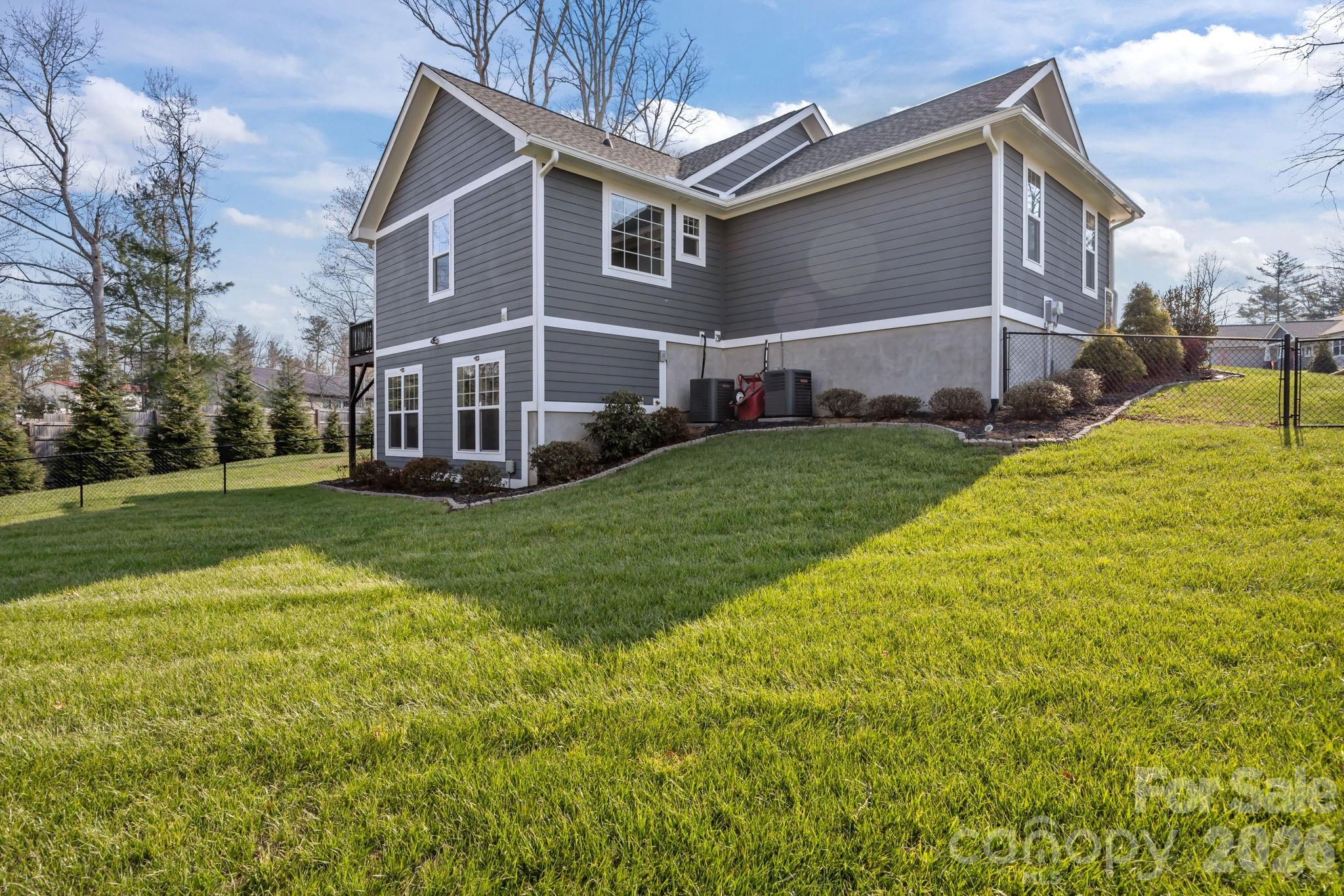 2 Wood Path Lane Arden NC 28704