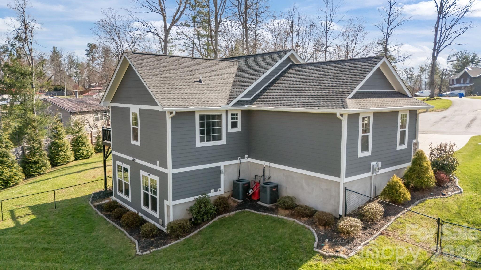 2 Wood Path Lane Arden NC 28704