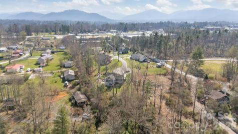 2 Wood Path Lane Arden NC 28704