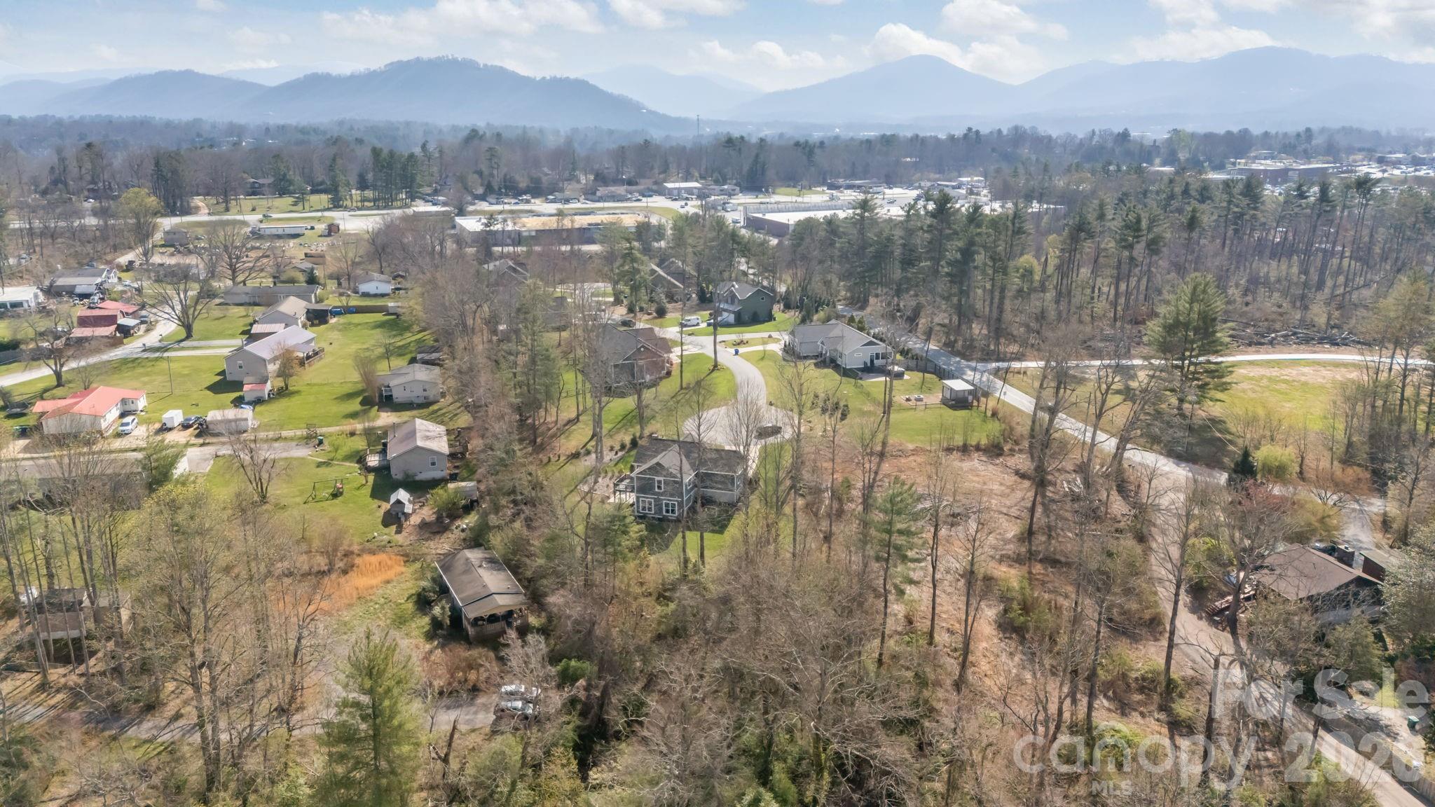 2 Wood Path Lane Arden NC 28704