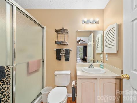 120 Wintergreen Patch Lane Burnsville NC 28714