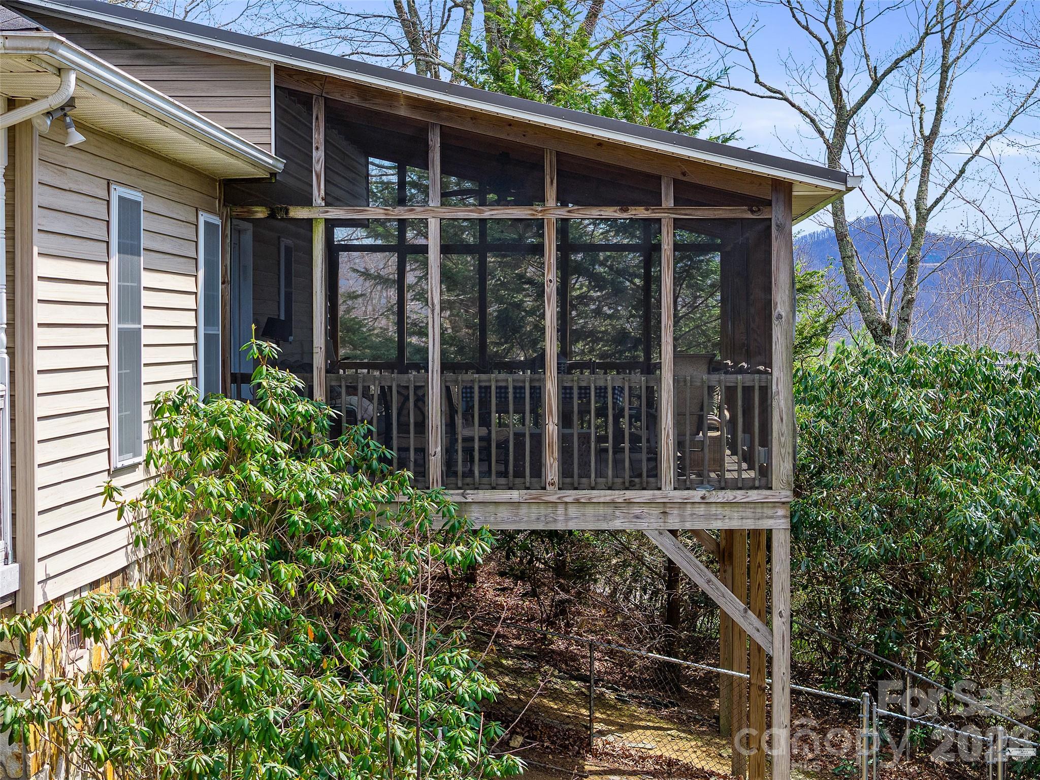 120 Wintergreen Patch Lane Burnsville NC 28714