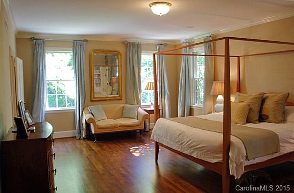 442 Hempstead Place Charlotte NC 28207