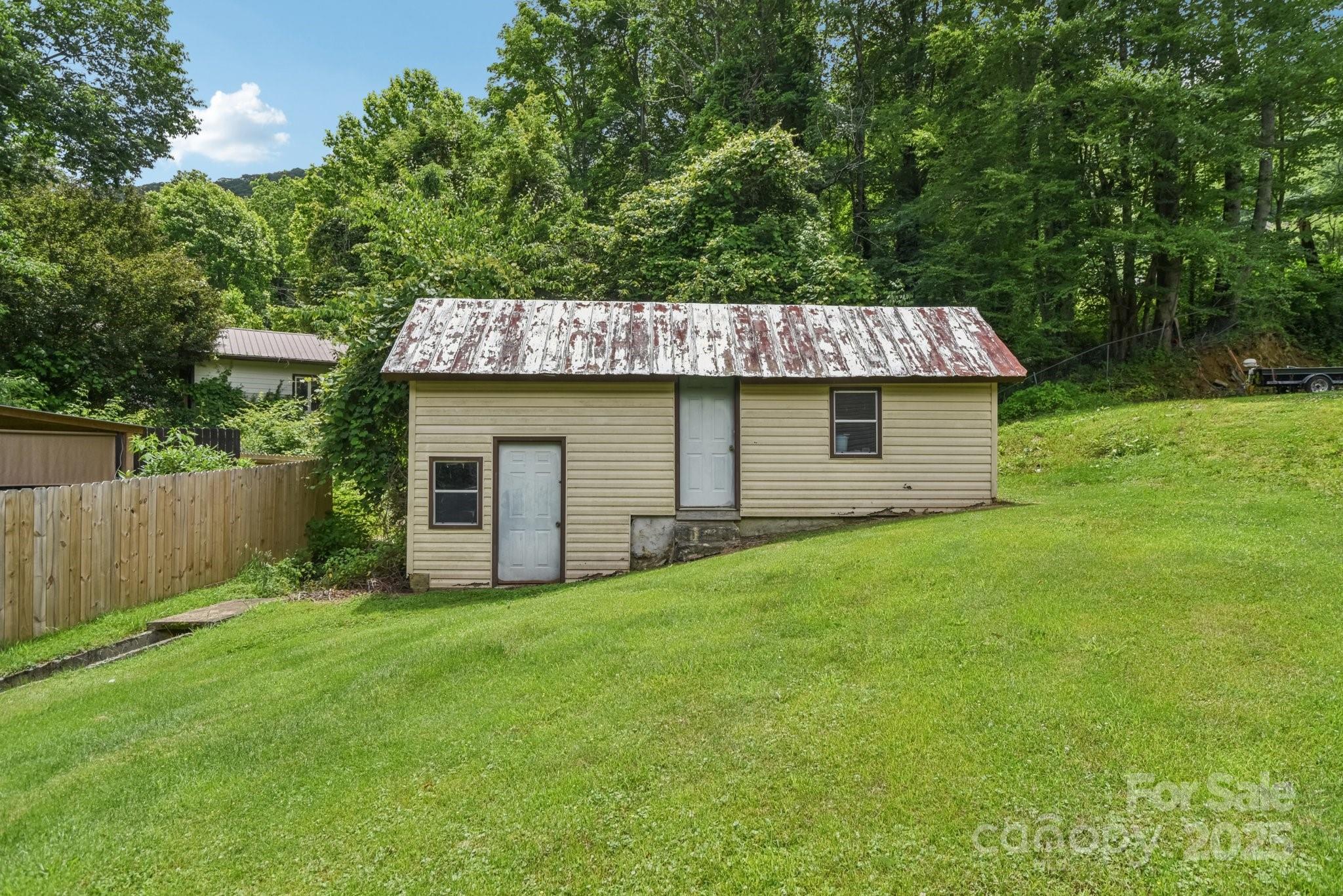 19 Lockman Road Maggie Valley NC 28751