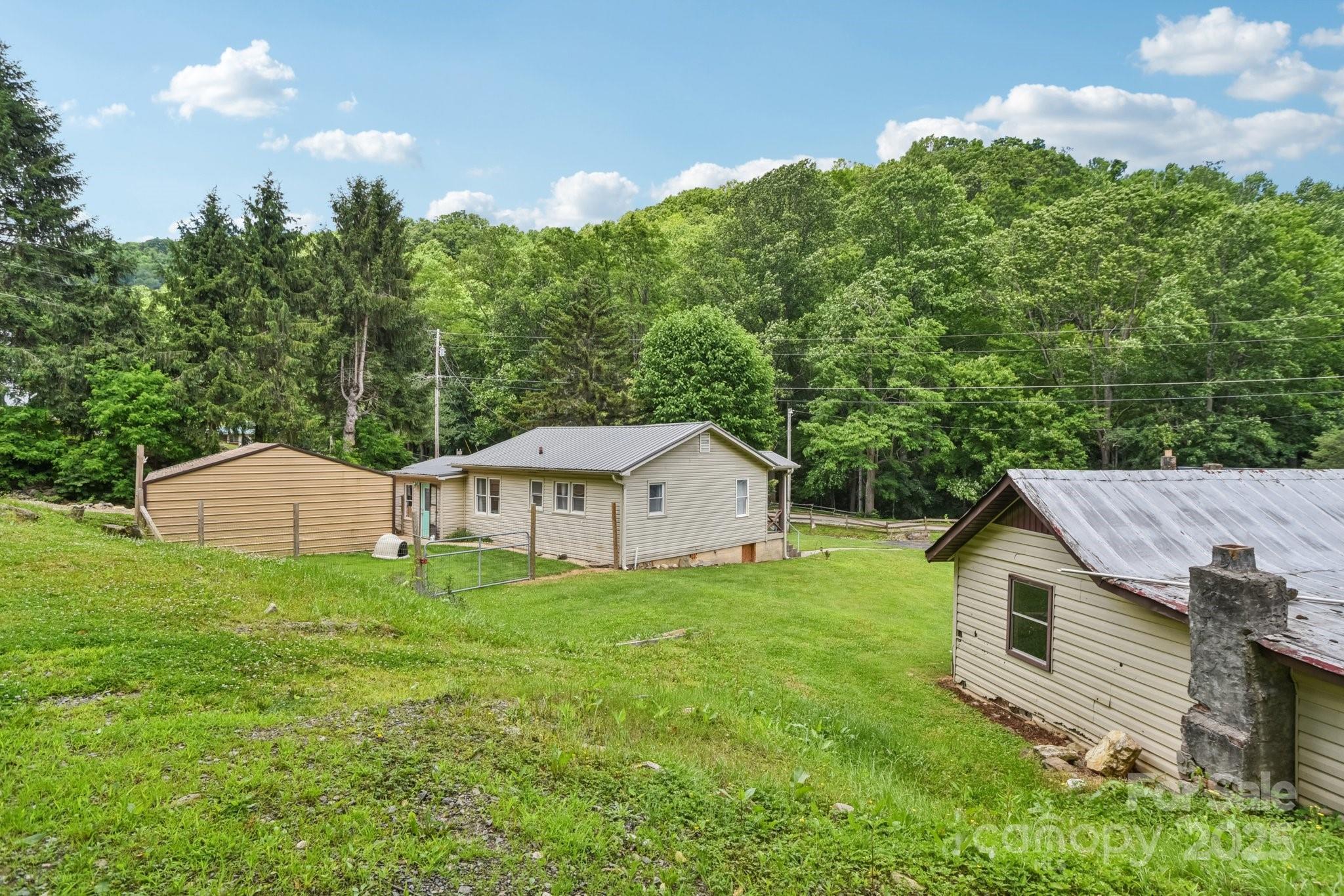 19 Lockman Road Maggie Valley NC 28751